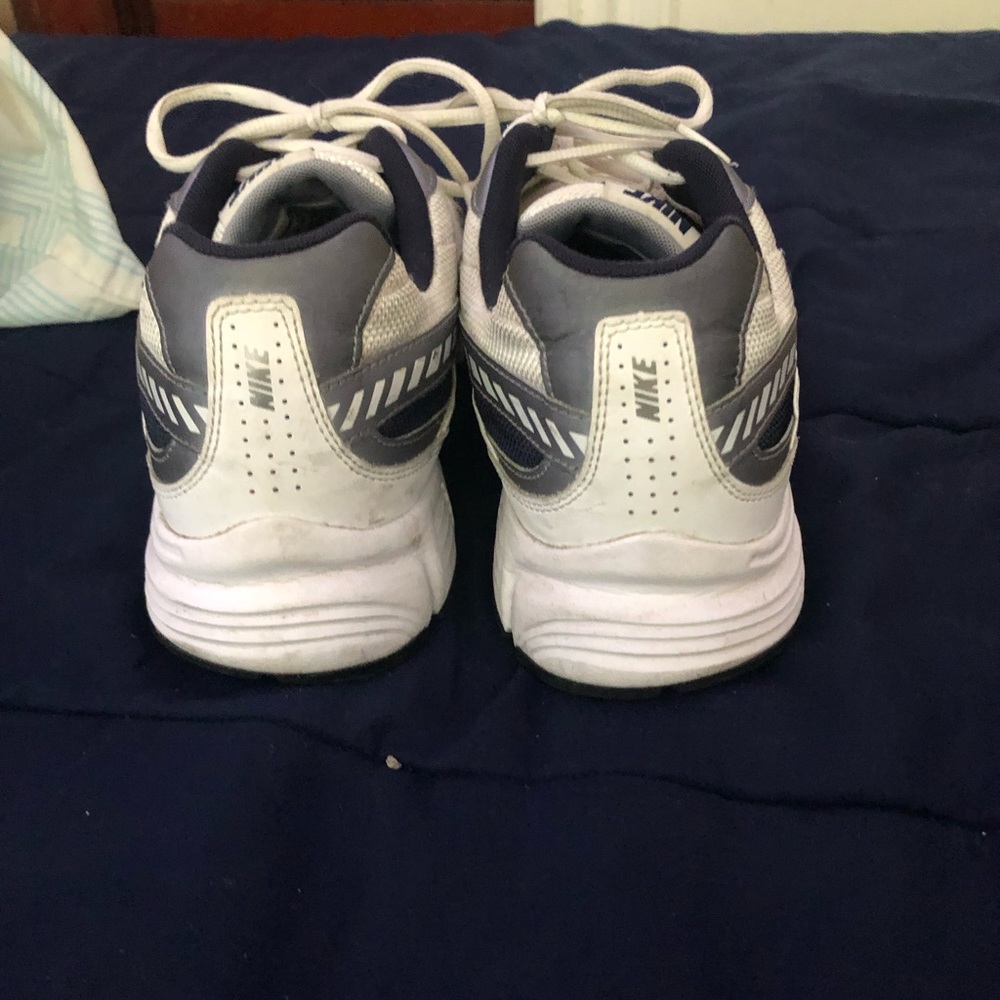 Nice Nike Initiators - Picture 4 of 5